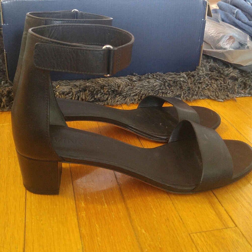 ⛔SOLD⛔ VINCE Black Ankle Strap Block Heel Sandal - Picture 3 of 11